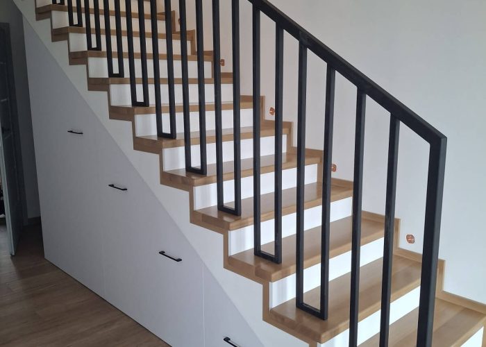 Barierki metalowe Kielce – solidne i estetyczne konstrukcje Kow-met